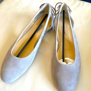 Paul Green beautiful natural taupe sued flats